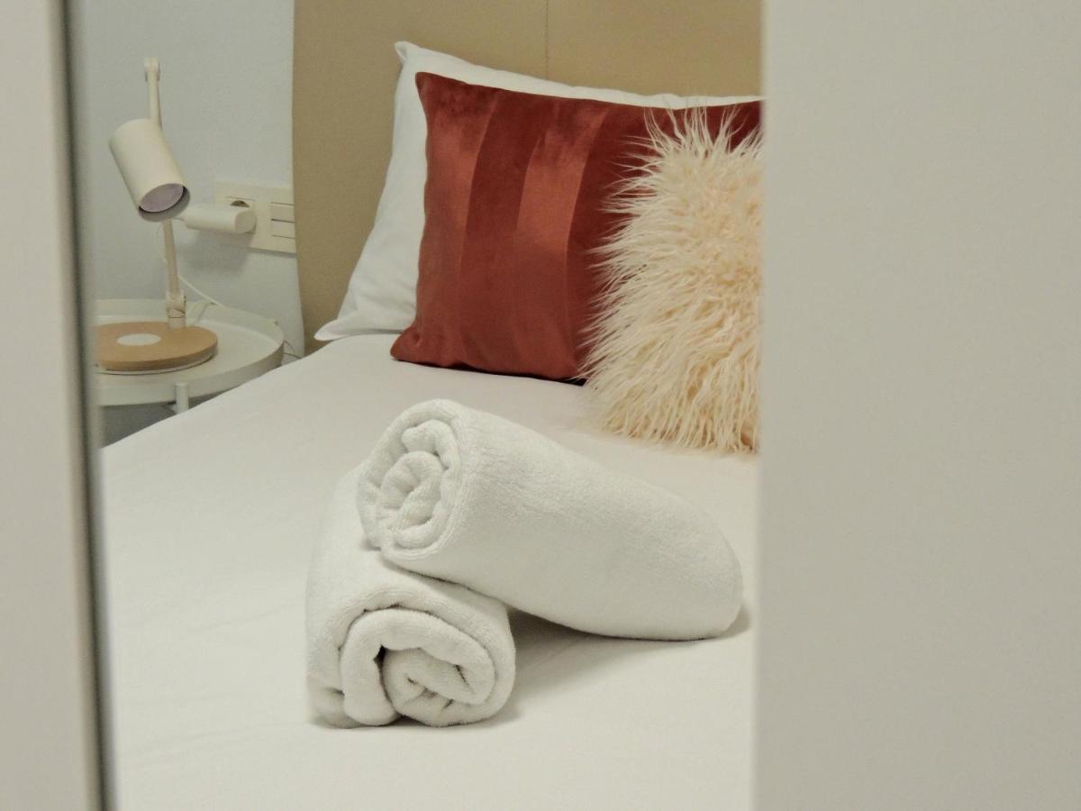 אוביידו Casa Gascona Con Parking, Wifi Y Netflix Gratis!! By Delabra Apartments מראה חיצוני תמונה